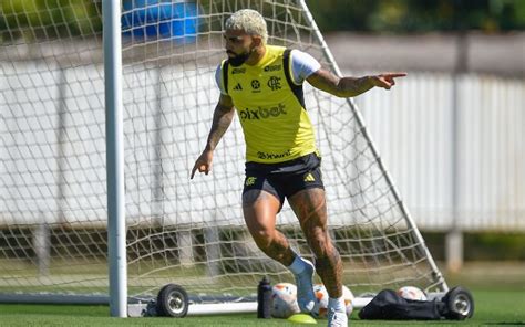 Gabigol Volta Aos Treinos No Flamengo Neste S Bado Ap S Adiamento Do