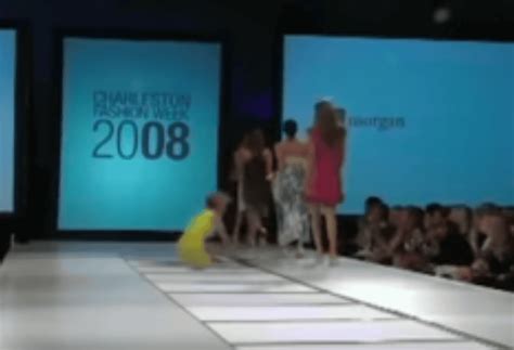 8 Massive Fails On The Fashion Runway - Genmice