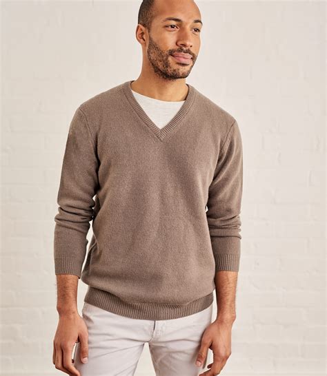 Sand Meliert Pullover Mit V Ausschnitt Aus Lammwolle F R Herren