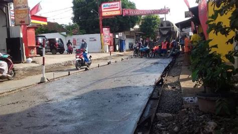 Jalan Ronggokusumo Margoyoso Diperlebar Dan Dicor Beton