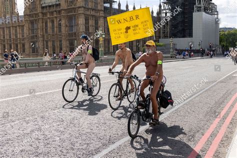 Fotos De Naked Cyclists Take Part World Naked Foto De Stock De