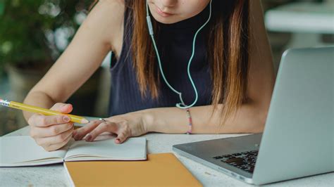 Senescyt Ofrecer Becas Para Institutos T Cnicos Y Tecnol Gicos