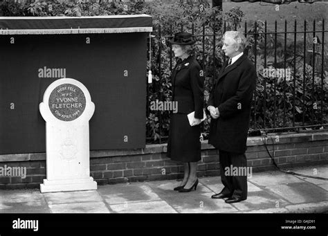 Monumento A Wpc Yvonne Fletcher Im Genes De Stock En Blanco Y Negro Alamy