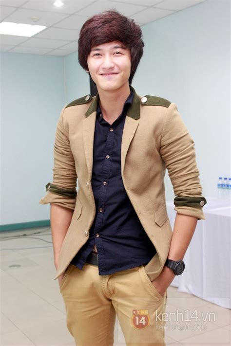 Bồ cũ hot boy nổi loạn thân thiết với Huỳnh Anh