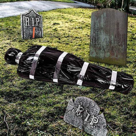 Halloween Decorations Dead Victim Props Scary Fake Corpses In Black Bag Garden