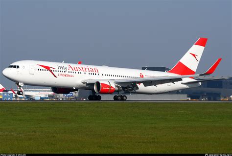 OE LAY Austrian Airlines Boeing 767 3Z9ER WL Photo By Chris Jilli ID