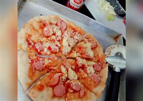 Resep Pizza Sosis Keju Mozarella Oleh Ami Apriliani Cookpad