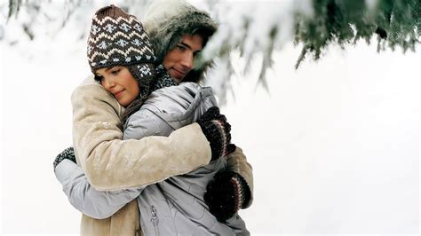 Love Couple Hug Long Awaited Love Winter Snow Romantic Couple ...