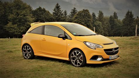 Opel Corsa Gsi Packs Opc Sports Chassis Autoevolution