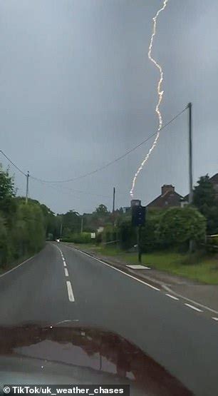 Video Dramatic Lightning Strike Caught On Camera In Sussex