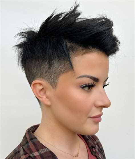 50 Womens Undercut Hairstyles To Make A Statement In 2024 Undercut