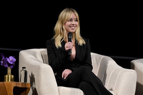 Sydney Sweeney Sexy Cleavage Hot Celebs Home