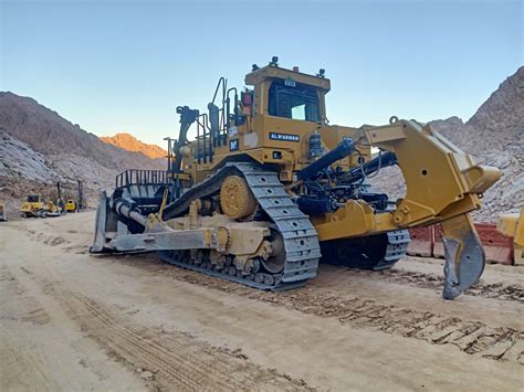 10 Of The Biggest Dozers In The World Al Marwan