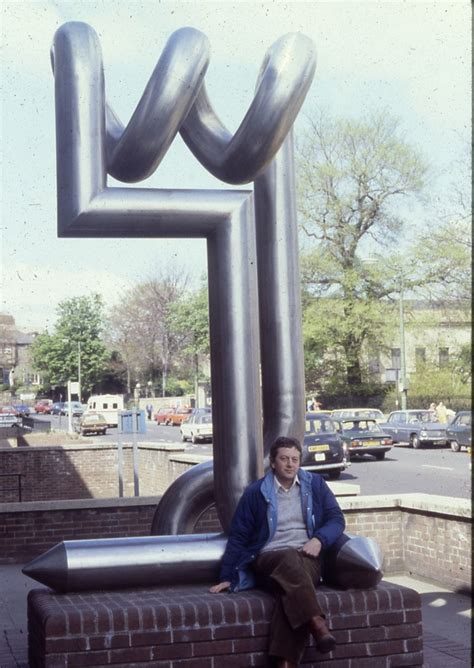 Double Somersault - Work William Pye Water Sculpture