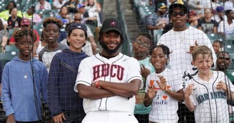 Ken Griffey Jr Partners With MLB For First Ever HBCU Swingman Classic