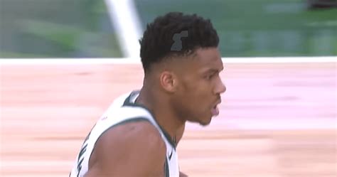 NBA Giannis Antetokounmpo Monstrueux 37 Points En 21 Minutes