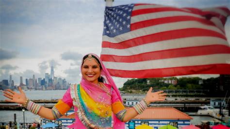 Ruma Devi In Usa अमेरिका में छा गईं राजस्‍थान के बाड़मेर की रूमा देवी देखें Photos Ruma