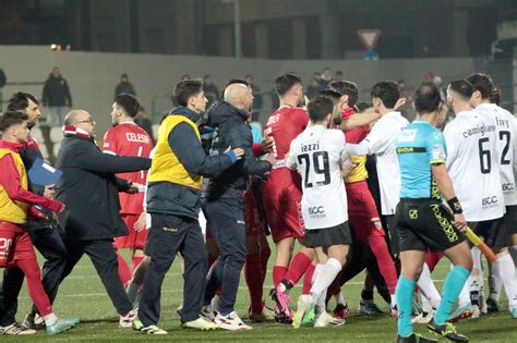 Calcio Serie C Padova A Mantova State Buoni Se Potete La Voce