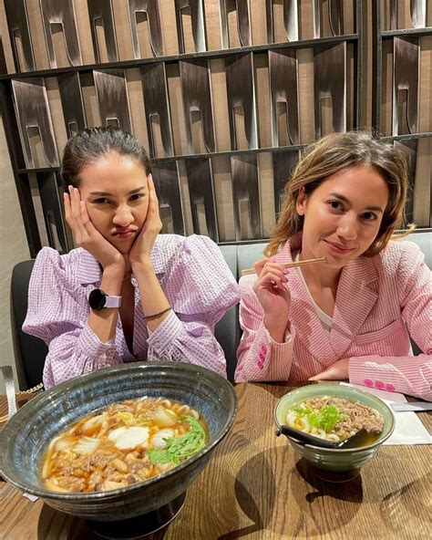 Pevita Pearce Dan Anya Geraldine Liburan Bareng Di New York