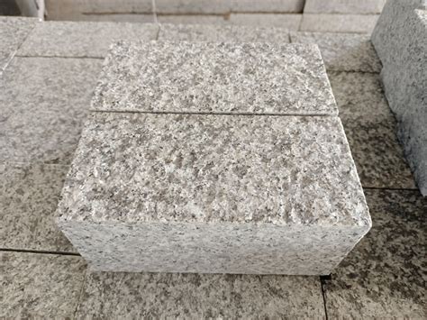 G655 Silver Grey Granite Tumbled Cobblestone