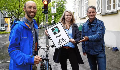 Konstanz Neues Verkehrszeichen Was Bedeutet Der Gr Ne Pfeil F R