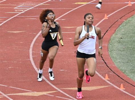 Juliana Balon Leads Padua Academy To Win In Diaa Track And Field