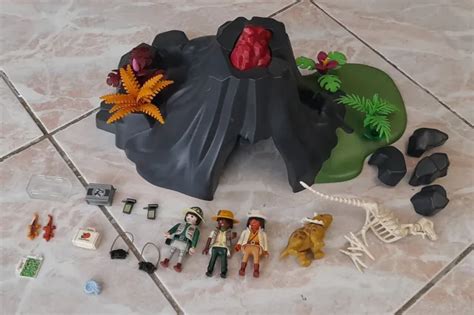 Playmobil Explosant Volcan Dinosaure Personnages Et Accessoires