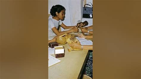 potret anak kuliah tahun 1960-1970 - YouTube