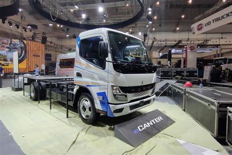 Mejeng Di GIIAS 2023 Ini Spesifikasi Fuso ECanter Terbaru