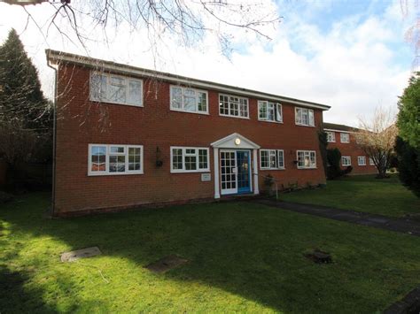 2 Bed Flat For Sale In Shenstone Court Lawford Grove Shirley