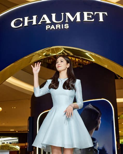 Look Song Hye Kyos Blue Outfit At A Singapore Chaumet Event Preview Ph