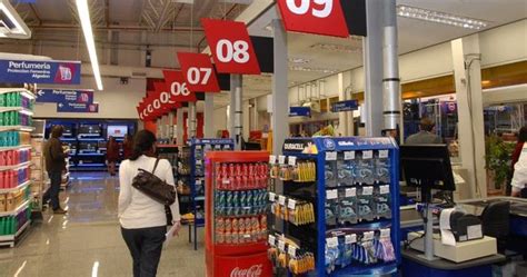 Charla sobre regulación de la instalación de supermercados