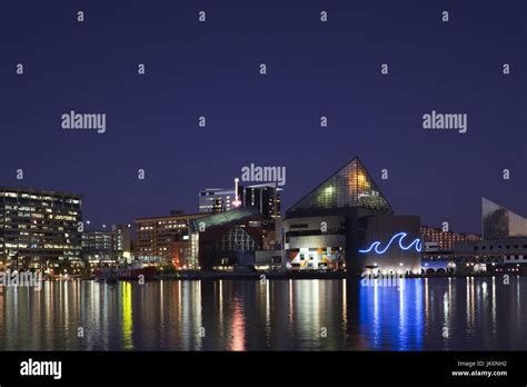 USA, Maryland, Baltimore, Inner Harbor, National Aquarium, evening ...