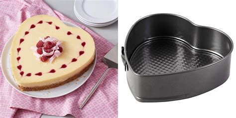 This Heart-Shaped Cake Pan on Amazon Is Perfect for Valentine's Day Desserts