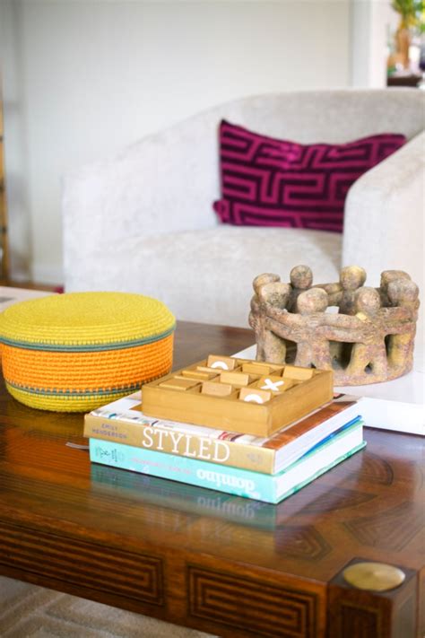 6 Sleek Ways To Decorate Your Coffee Table 2023 Decor Trends