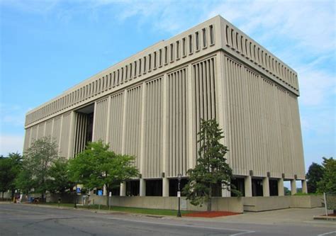 Macomb County Courthouse Brandon Bartoszek Flickr