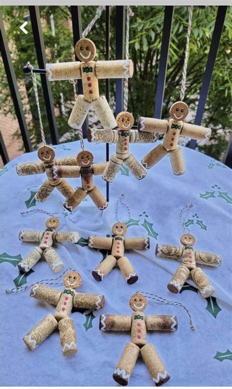 32 Adorable Christmas Wine Cork Craft Projects You Need To Try