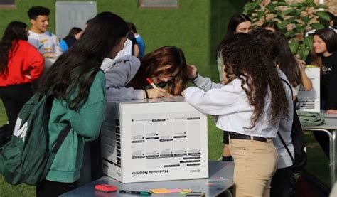 Más de 200 estudiantes de ESO y Bachillerato participan en la Semana