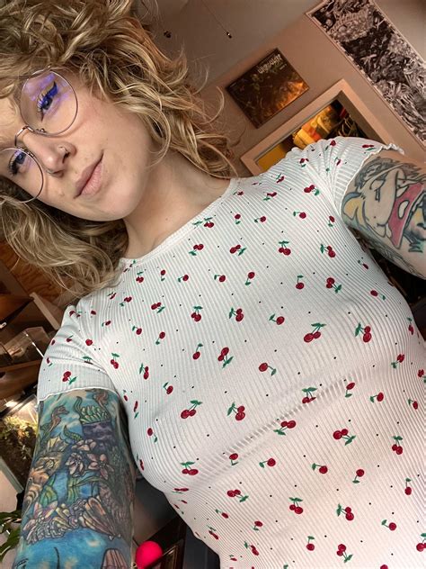 Would you be able to stop yourself from playing with them? : r/braless