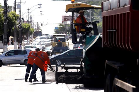 Programa de Recapeamento Asfáltico chega à avenida Barão de Maruim