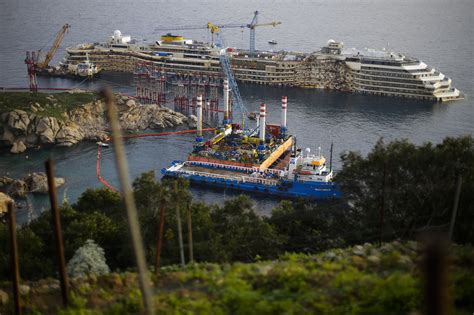 Costa Concordia Cruise Ship Disaster 2nd Anniversary Marked By Survivor Memorial [photos] Ibtimes