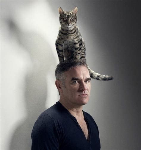 Men Posing With Cats 20 Pics