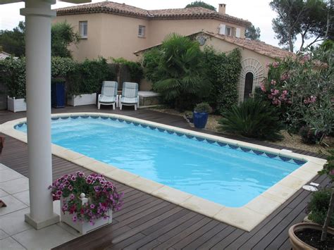 Découvrez notre piscine à fond incliné modèle CRISTAL Rêvd eau