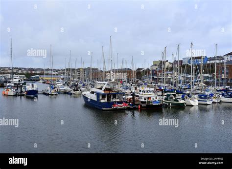 Milford haven waterfront wales hi-res stock photography and images - Alamy