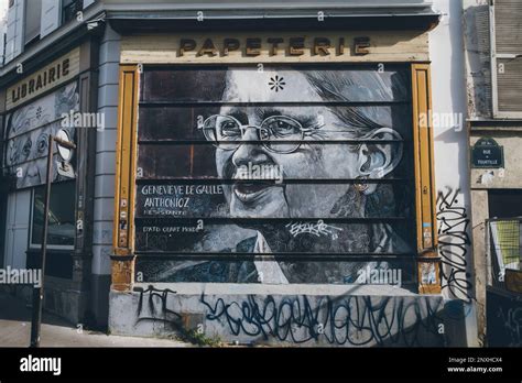 Paris, 09.02.23: Street art in Belleville Stock Photo - Alamy