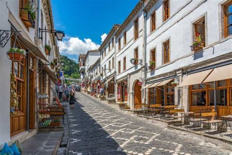 Argirocastro Tour A Piedi Dei Punti Salienti Della Citt Getyourguide