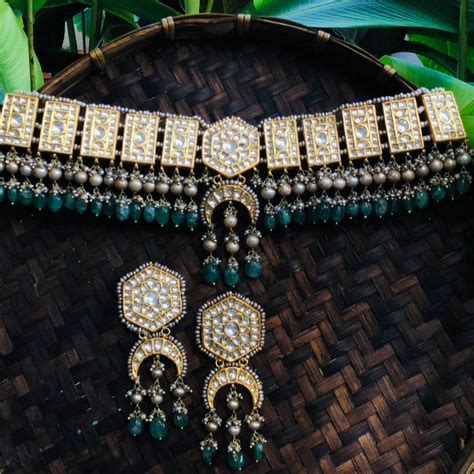 Arnav Emerald Collection – Jewel Box by ARNAV