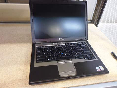 Dell Inc Latitude D630 Laptop Intelr Coretm2 Duo Cpu T7500 2