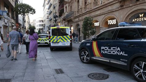 Detienen a hombre de 58 años por agredir y amenazar a agentes de la