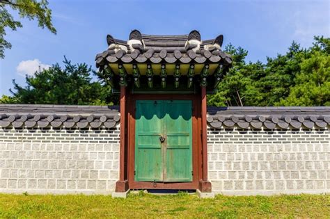 Premium Photo | Traditional korean architecture